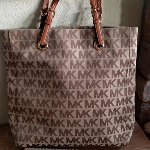 Michael Kors purse and wallet set
